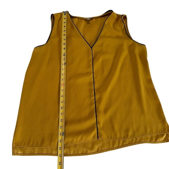 Halogen Yellow Piped V-neck Sleeveless Blouse Top Size XL - Picture 5 of 17